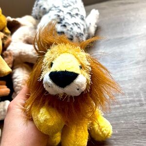 Webkinz(lil kinz) - lion